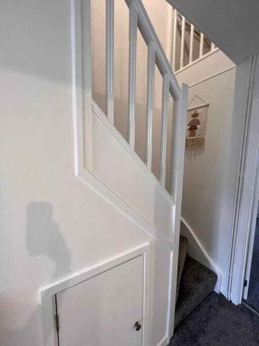Bridge Place - Spacious Home With Plenty Of Beds! Merthyr Tydfil Exterior photo